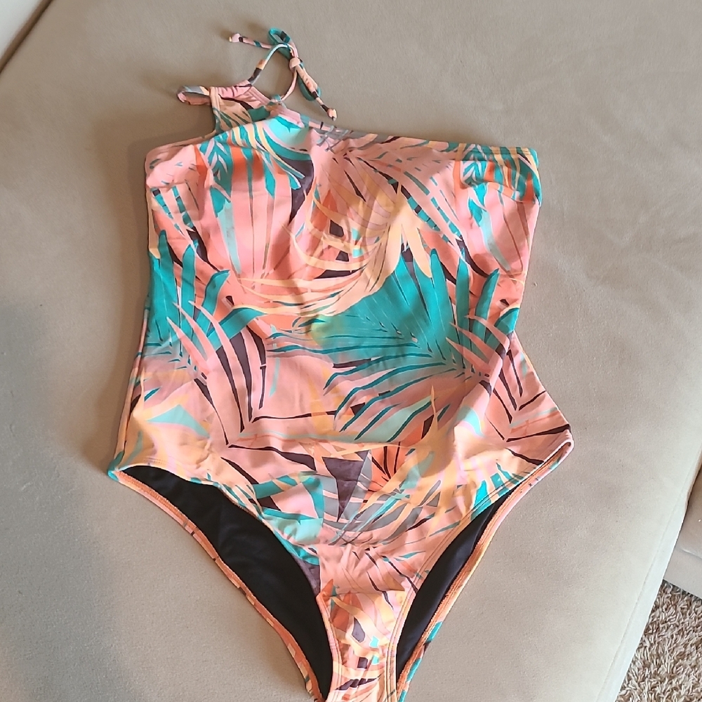 Cupshe Emerge Tropical Swimwear, Size Large - Picture 2 of 9